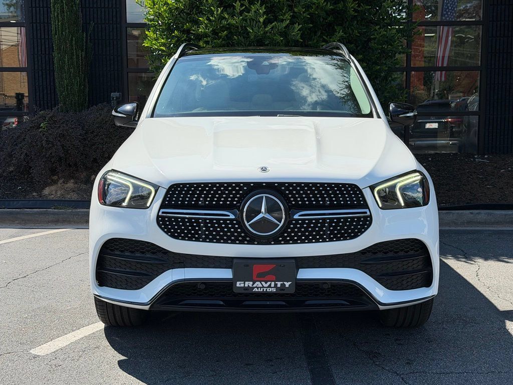 Used 2022 Mercedes-Benz GLE 450 4MATIC w/ AMG Line Exterior image 4