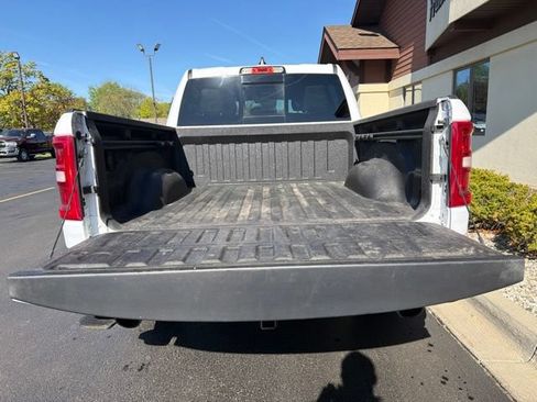 Used 2025 RAM 1500 Laramie w/ Sport Appearance Package AWD/4WD image 14