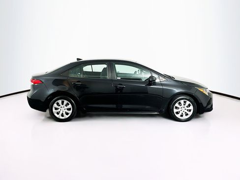 Used 2021 Toyota Corolla LE image 10