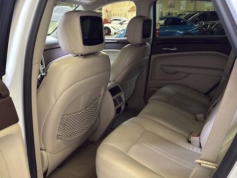 Used 2011 Cadillac SRX Luxury FWD image 22