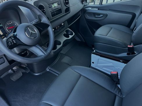 New 2025 Mercedes-Benz Sprinter 2500 image 10