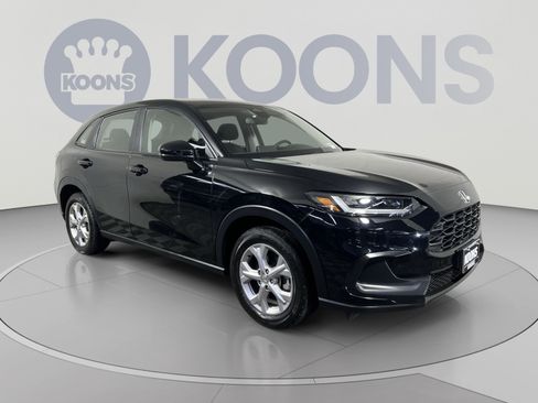 Used 2024 Honda HR-V LX image 2
