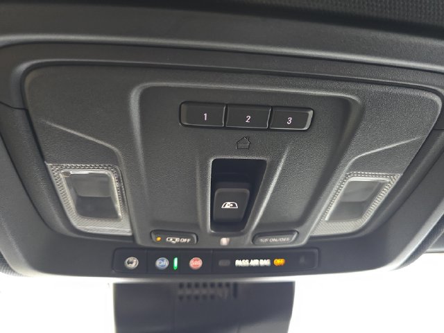 Certified 2025 Chevrolet Silverado 2500 ZR2 AWD/4WD image 23