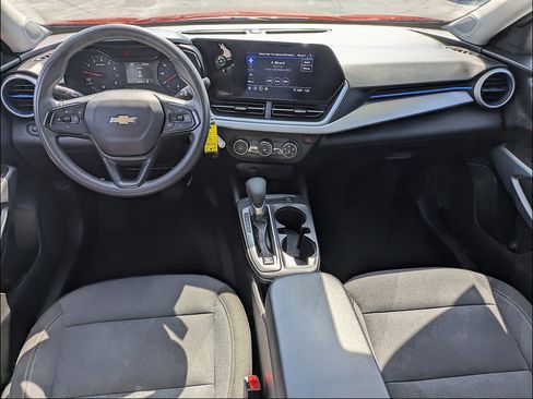 Used 2024 Chevrolet Trax LS w/ Driver Confidence Package FWD image 16