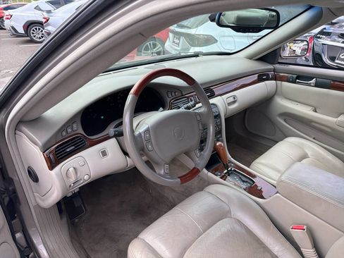 Used 2001 Cadillac Seville STS w/ Luxury Pkg image 5