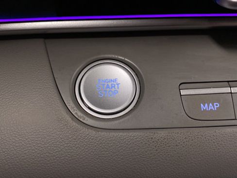 Used 2024 Hyundai Elantra SEL w/ Convenience Package FWD image 23