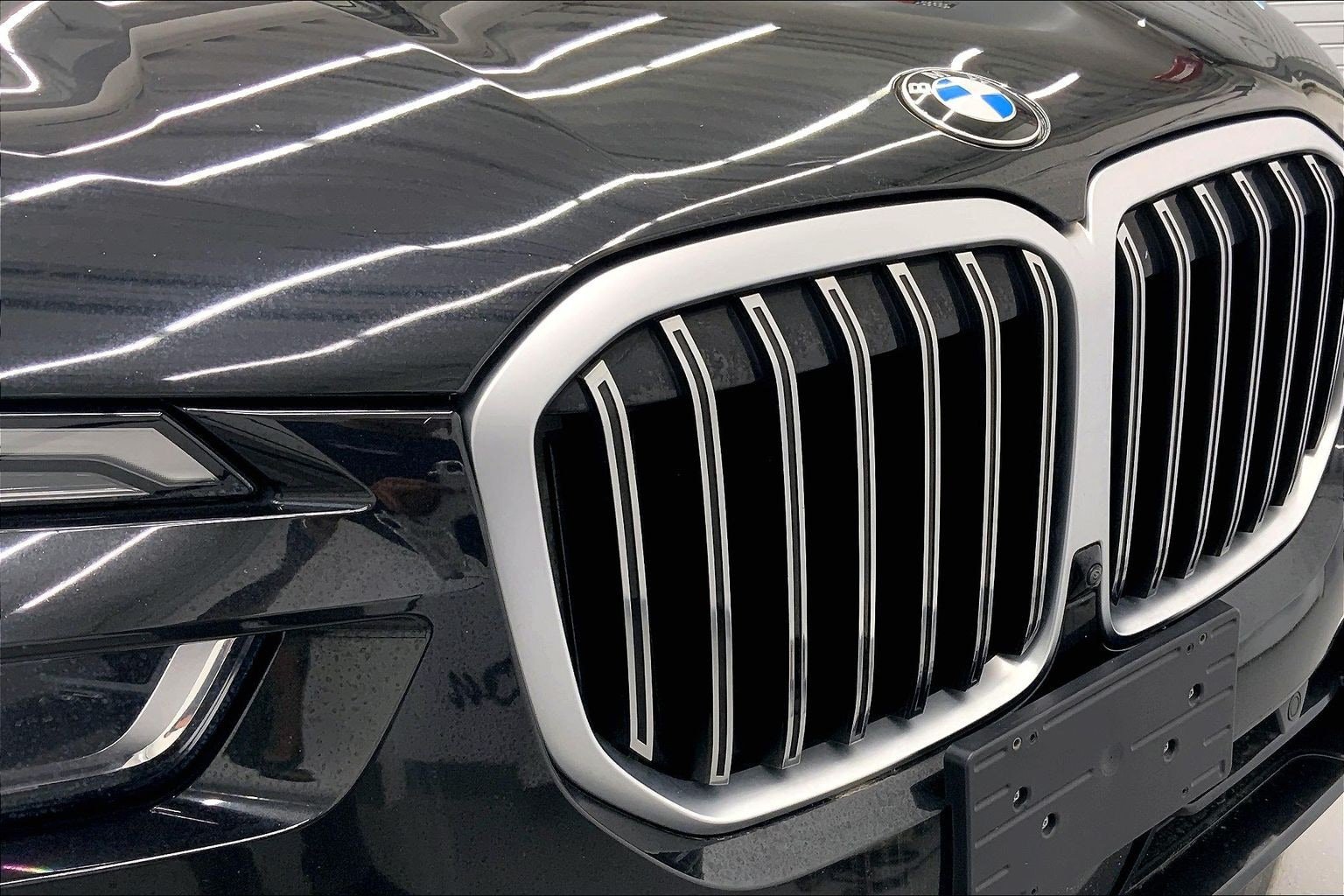 Used 2024 BMW X7 xDrive40i w/ Executive Package AWD/4WD image 31