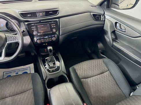 Used 2017 Nissan Rogue SV w/ Midnight Edition Package FWD image 27