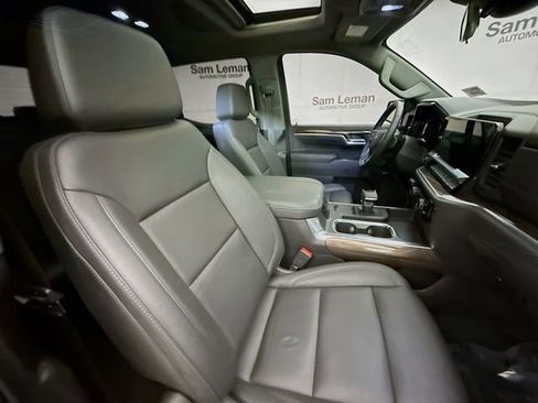 Used 2025 Chevrolet Silverado 1500 LT Trail Boss w/ Convenience Package II image 32