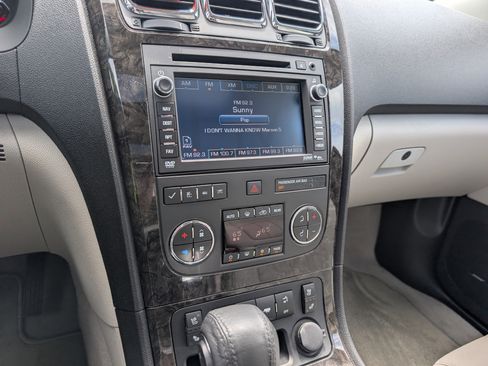 Used 2011 GMC Acadia Denali FWD image 21