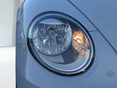 Used 2018 Volkswagen Beetle 2.0T Coast FWD image 14
