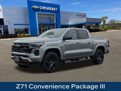 Used 2025 Chevrolet Colorado Z71 w/ Z71 Convenience Package 2 image 4