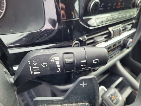 Used 2024 Nissan Pathfinder SL w/ Cargo Package FWD image 29