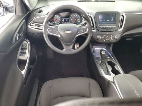 Used 2017 Chevrolet Malibu LT image 14