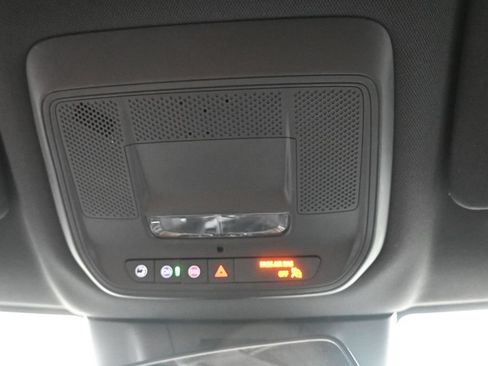 Used 2024 Chevrolet Equinox EV LT FWD image 21