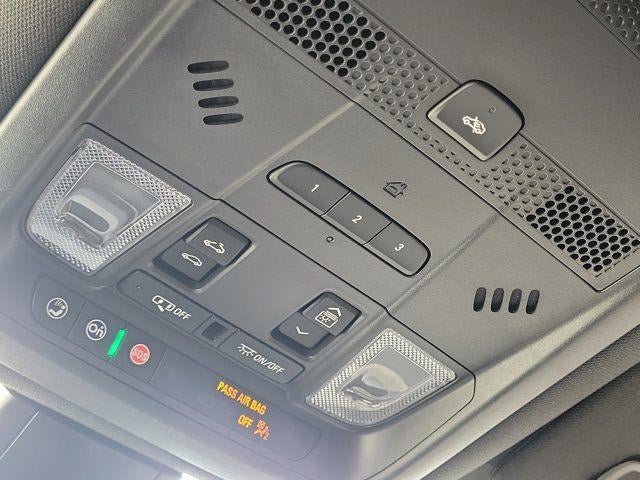Certified 2023 Cadillac XT6 Premium Luxury FWD image 32