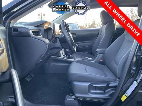 Certified 2023 Toyota Corolla Cross LE image 12