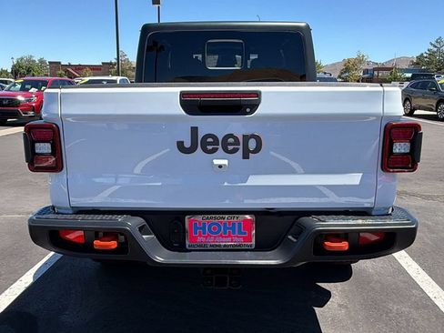 Used 2026 Jeep Gladiator Mojave AWD/4WD image 4