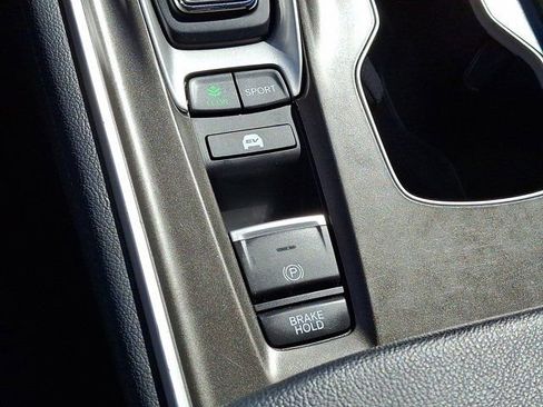 Used 2019 Honda Accord Touring image 32