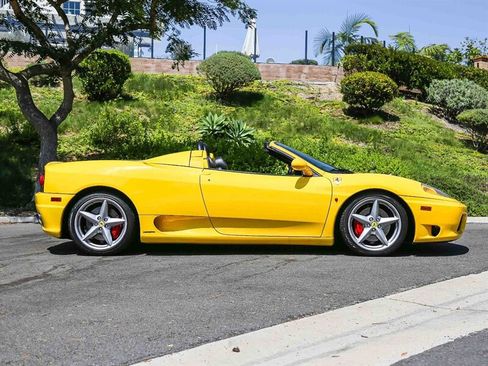 Used 2001 Ferrari 360 Spider RWD image 11