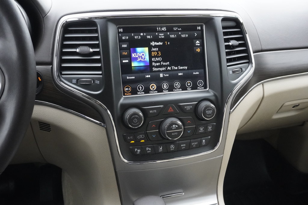 Used 2018 Jeep Grand Cherokee Overland AWD/4WD image 15