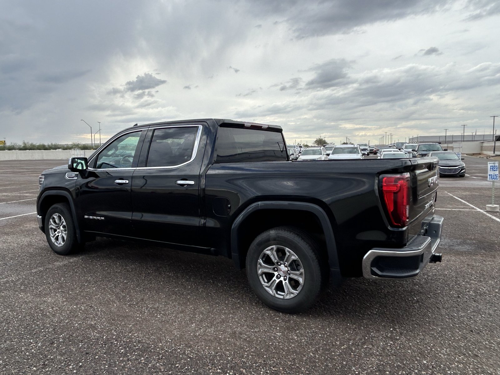 Used 2025 GMC Sierra 1500 SLT RWD image 3