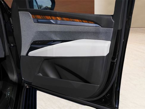 Certified 2025 Cadillac Escalade Sport Platinum w/ LPO, Floor Liner Package image 29