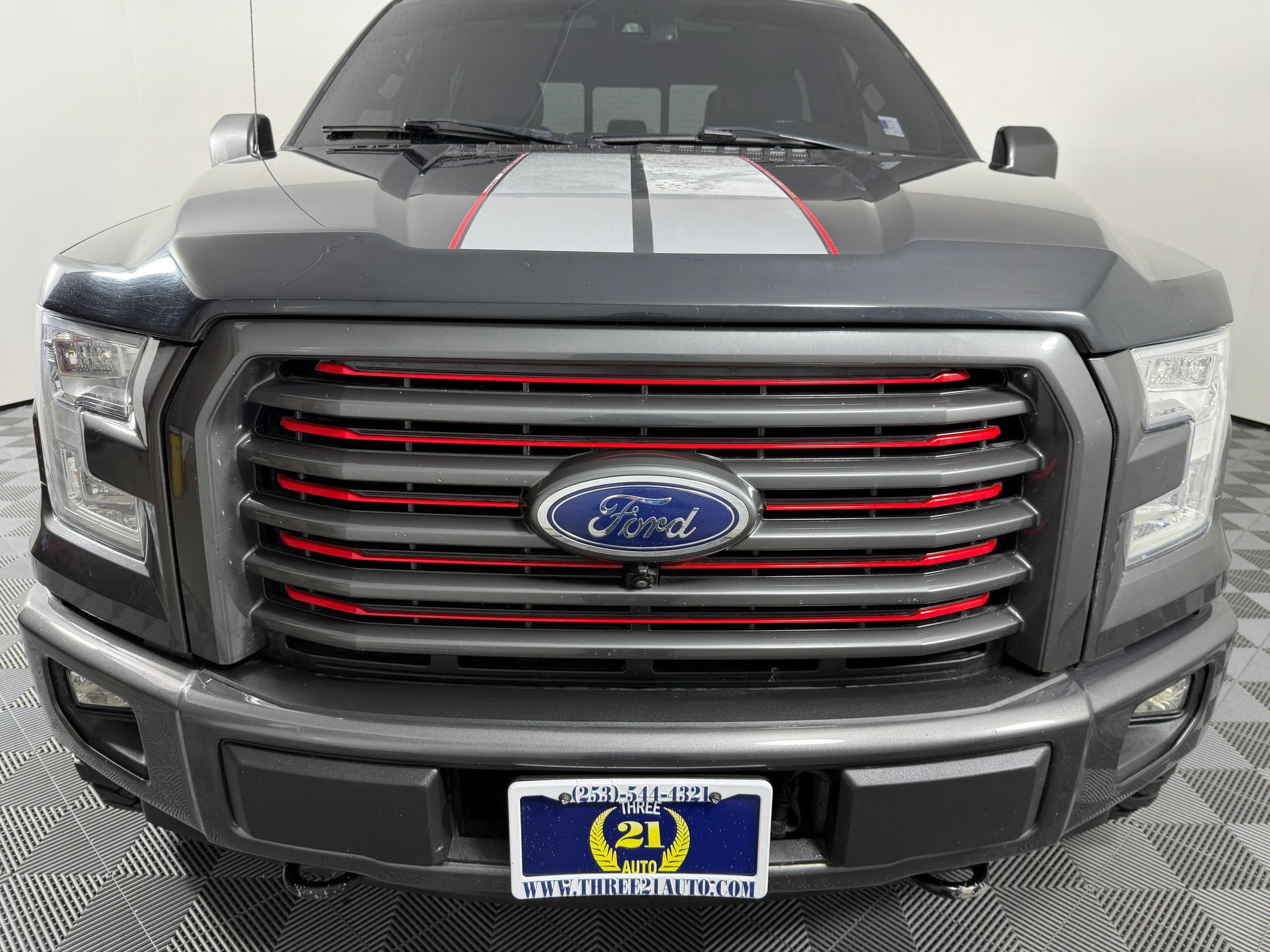 Used 2017 Ford F150 Lariat w/ Equipment Group 502A Luxury AWD/4WD image 3