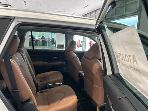 New 2026 Toyota Grand Highlander AWD image 19
