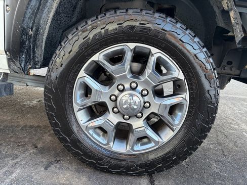 Used 2017 RAM 2500 Limited image 19