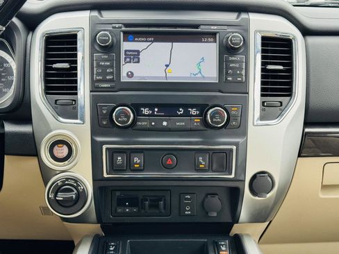 Used 2017 Nissan Titan SV image 19