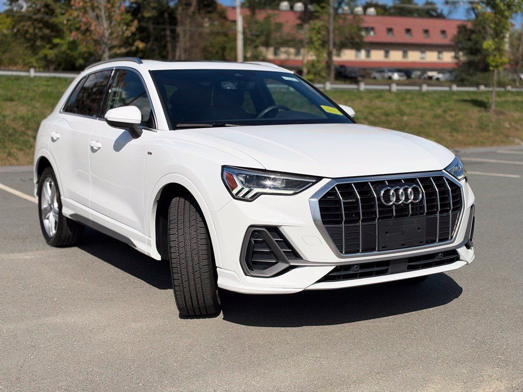 Used 2024 Audi Q3 2.0T Premium Plus AWD/4WD image 9