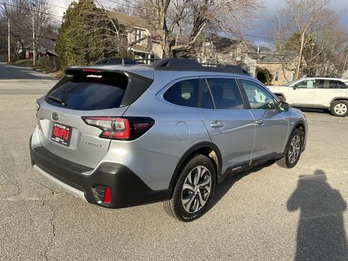 Used 2020 Subaru Outback Limited AWD/4WD image 5
