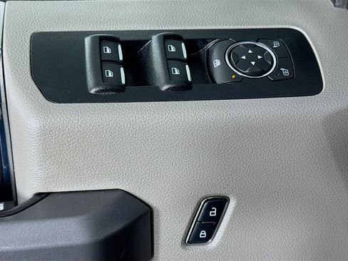 Used 2017 Ford F150 XLT image 20