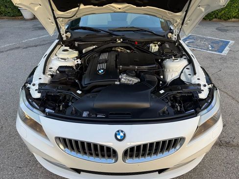 Used 2011 BMW Z4 sDrive35i image 23