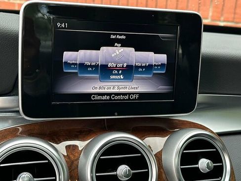 Used 2018 Mercedes-Benz C 300 4MATIC Sedan image 23