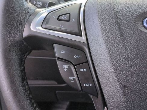 Used 2020 Ford Edge SEL w/ Cold Weather Package image 18