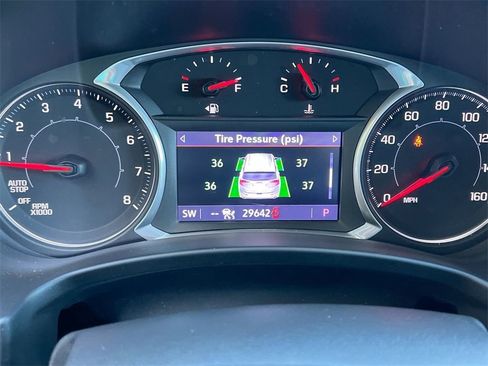 Used 2022 GMC Terrain SLT image 14