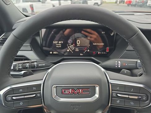 New 2025 GMC Acadia Elevation image 11