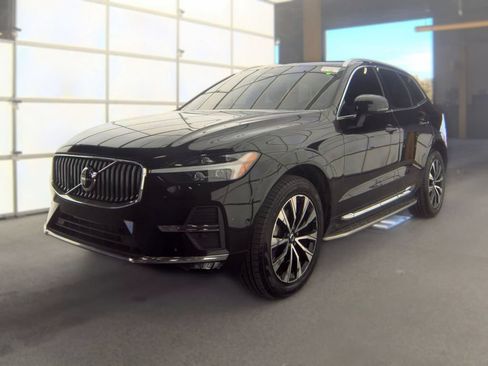Used 2023 Volvo XC60 B5 Plus AWD/4WD image 2