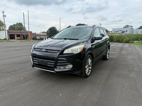 Used 2014 Ford Escape SE w/ SE Chrome Package FWD image 1