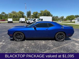 Used 2022 Dodge Challenger R/T w/ Blacktop Package RWD video 2