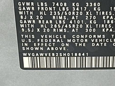 New 2025 Volkswagen ID. Buzz Pro S image 21