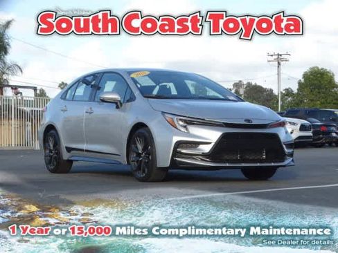 Used 2025 Toyota Corolla SE image 1