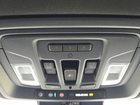 Used 2025 Chevrolet Silverado 1500 ZR2 w/ Technology Package AWD/4WD image 43