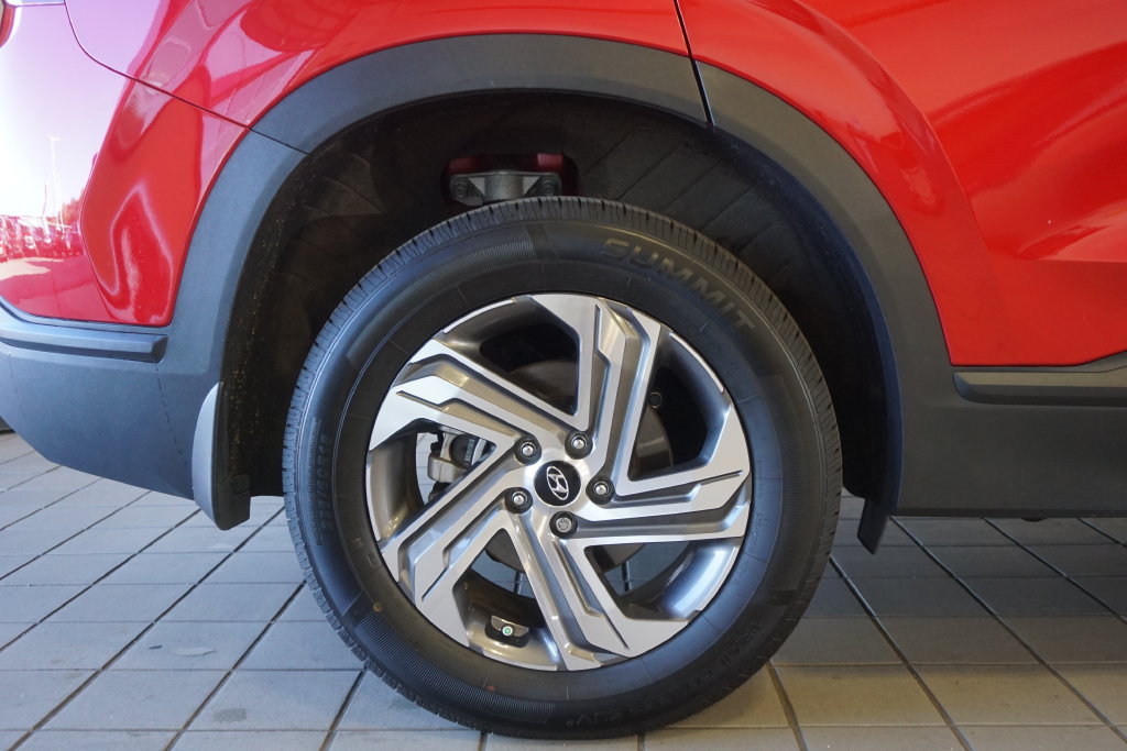 Used 2023 Hyundai Santa Fe SEL AWD/4WD image 32