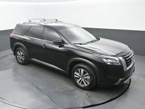 Used 2025 Nissan Pathfinder SL FWD image 28