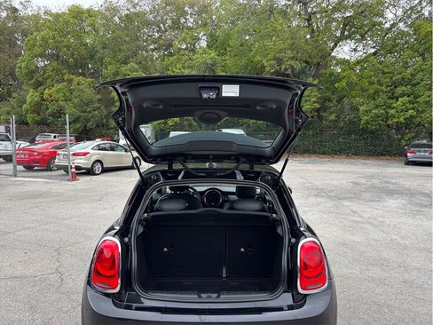 Used 2021 MINI Cooper 2-Door Hardtop FWD image 37