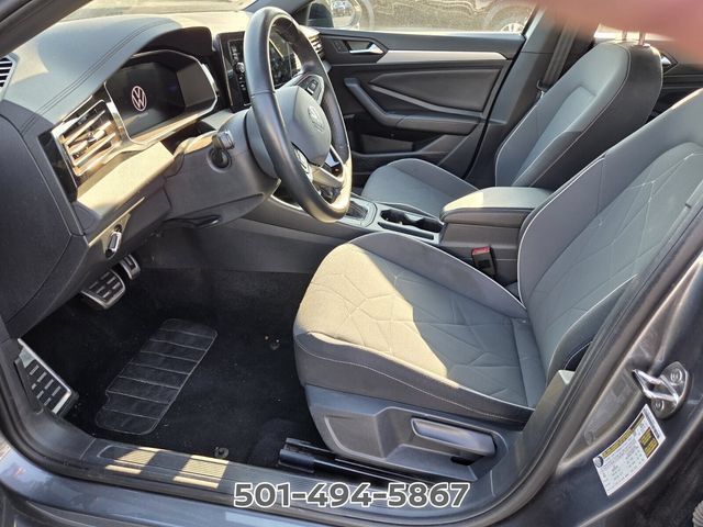 Used 2025 Volkswagen Jetta Sport FWD image 9