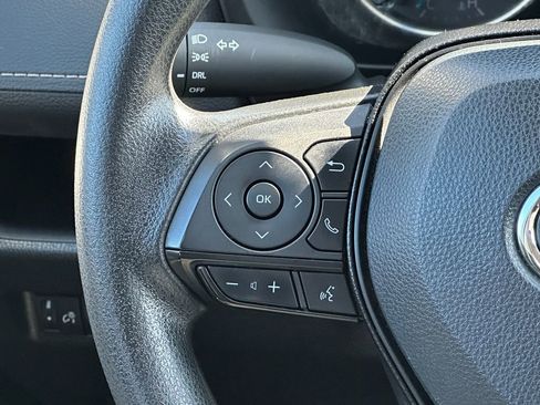 Used 2022 Toyota RAV4 LE AWD/4WD image 19